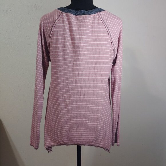 Hem & Thread Long Sleeve Raglan Super Soft and Stretchy Top - Picture 3 of 6